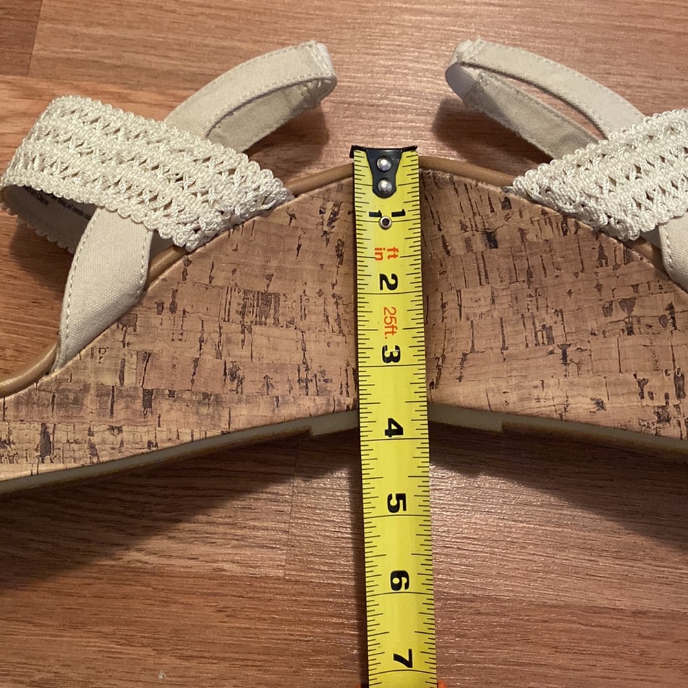 off-white Wedge - Picture 7 of 7